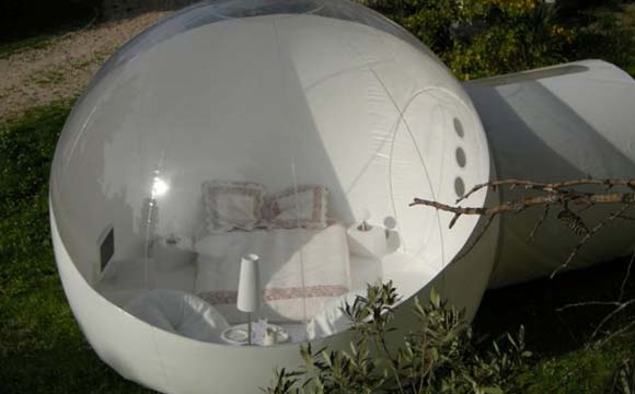 Casa bolha é inflada através de uma mini-turbina de ar