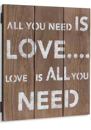 Quadro com trecho da música dos Beatles , ‘All you need is love’, é um ótimo presente aos fãs da banda. Disponível na loja Meu Móvel de Madeira por R$ 44 (Foto: Reprodução/Meu Móvel de Madeira)