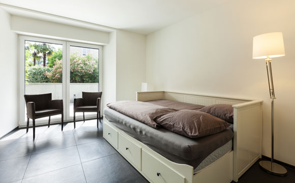 Um quarto de hóspedes é uma boa ideia para criar um novo ambiente no seu apartamento (Foto: Shutterstock)