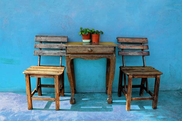 Cadeiras em estilo retrô (Foto: Shutterstock)