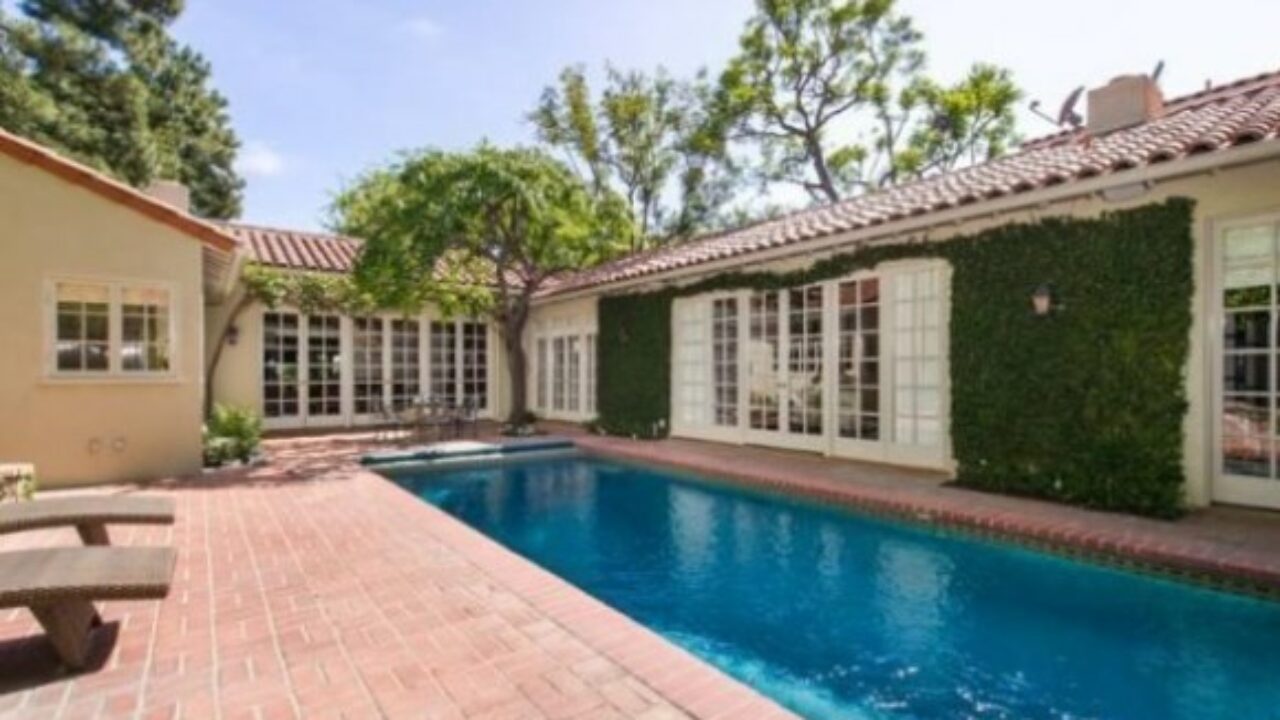 Jessica Simpson coloca mansão à venda por US$ 8 milhões
