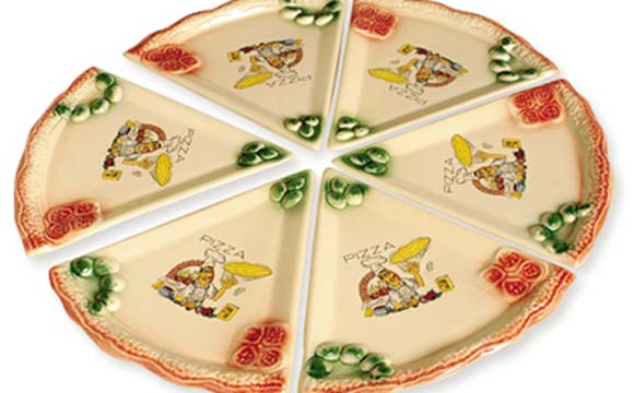 Jogo de pratos de pizza com seis unidades, em cerâmica e resistente. À venda na loja Bettega Presentes por R$ 99 (Foto: Divulgação/Bettega)