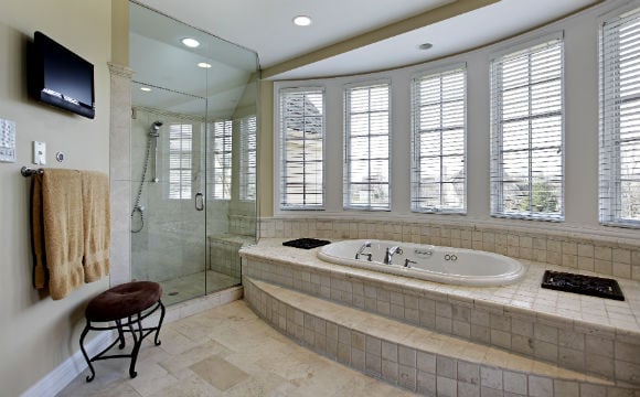 Celebridades investem muito dinheiro para deixar o banheiro confortável (Foto: Shutterstock)