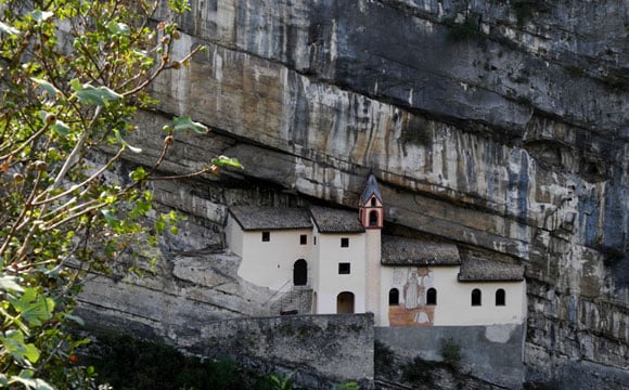 Esta casa na Itália parece mais uma pintura, mas ela realmente existe