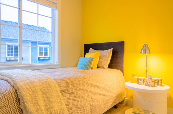 decoração amarela no quarto