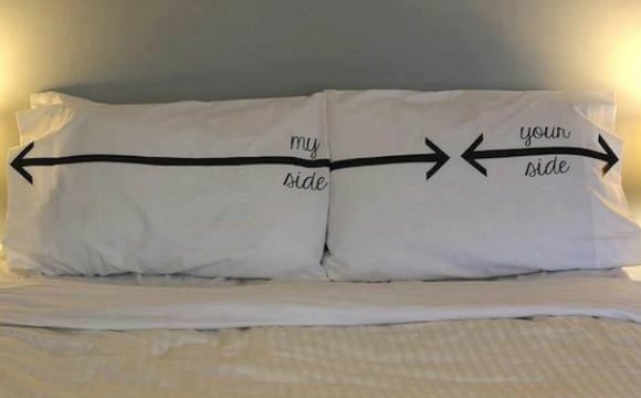 Você pode criar a sua própria fronha e deixar a cama mais divertida (Foto: Reprodução/Pinterest)