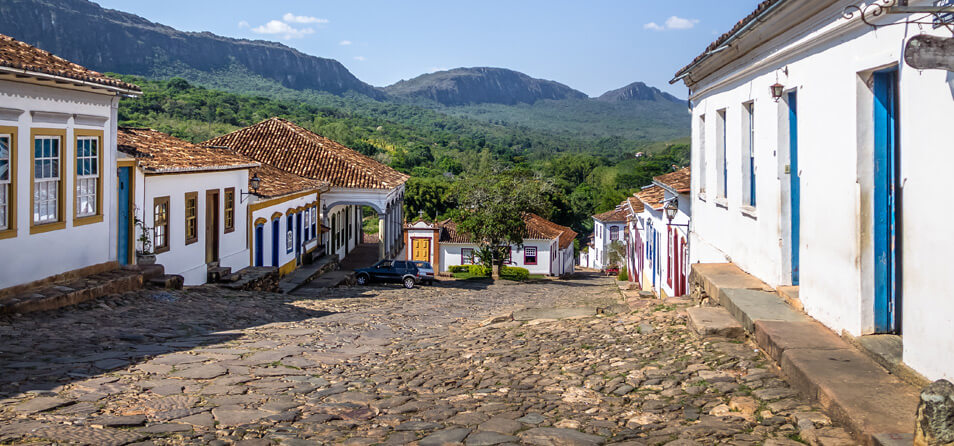 Imagem de uma cidade histórica de Minas Gerais