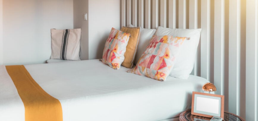 Imagem de um quarto de casal