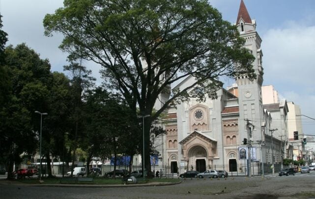 quais são as melhores lojas bom retiro