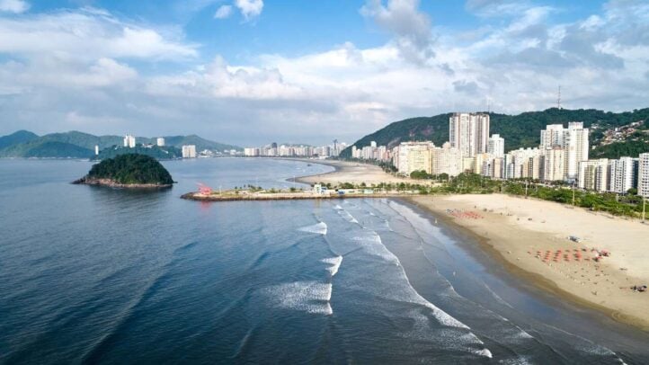 praias de santos: tombo