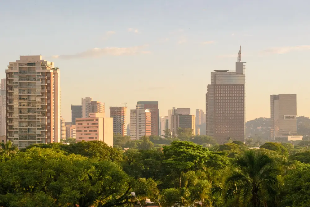 Skyline residencial evidencia regiões que mais crescem em SP com expansão urbana e novos empreendimentos imobiliários.